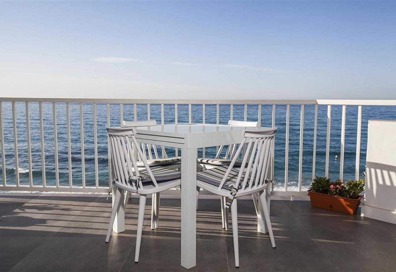 Super Front Line Modern New Apartm Nerja Exterior photo