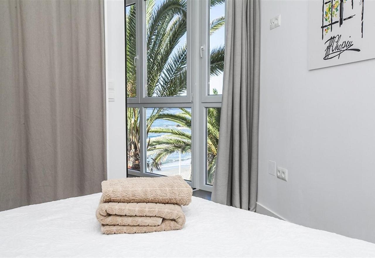 Super Front Line Modern New Apartm Nerja Exterior photo