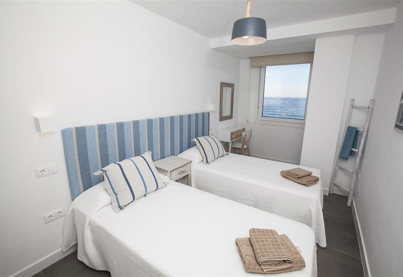 Super Front Line Modern New Apartm Nerja Exterior photo