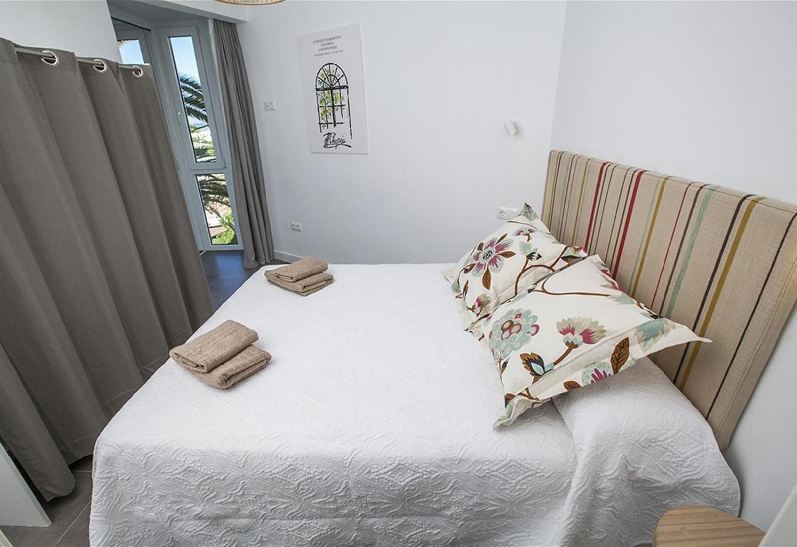 Super Front Line Modern New Apartm Nerja Exterior photo